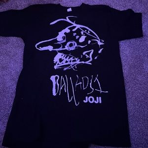 Hot topic women's graphic t-shirt